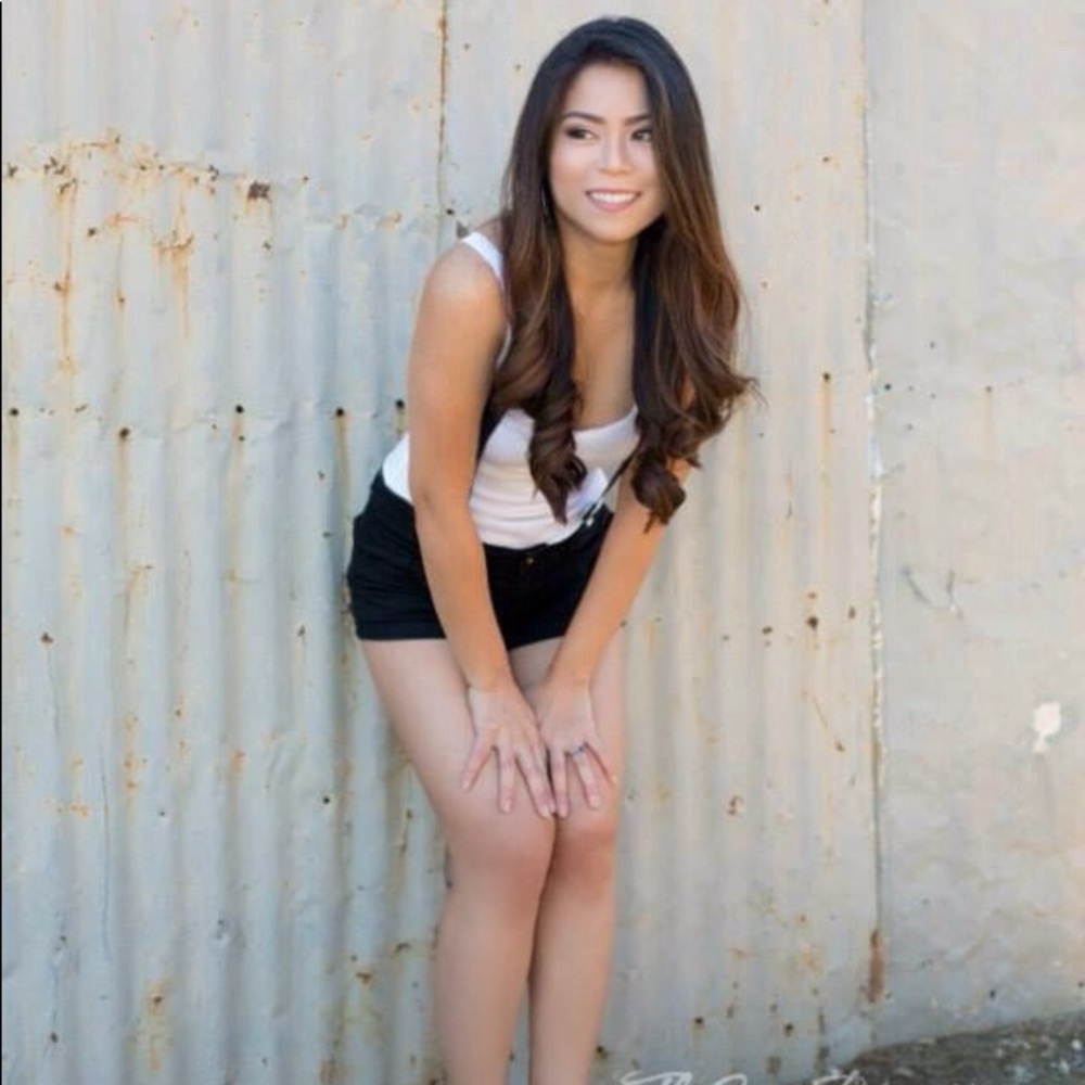 Meet your Posher, Lea